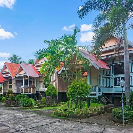 Oyo 90923 Makassar Cottage Balangberu Exterior photo